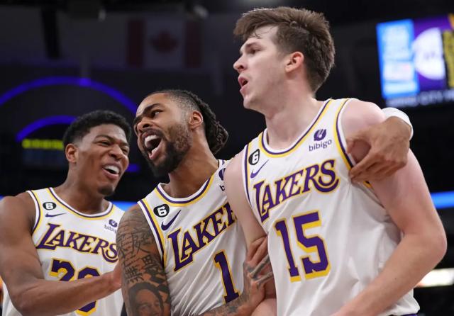 开云官方网址-湖人交易季正式到来 小里换穆雷无法让他们更好？